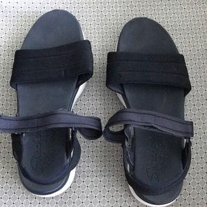 Sketchers Luxe Foam Navy Blue Sandals size 9 womens